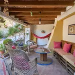 Carlitos Tatil Evi Comares